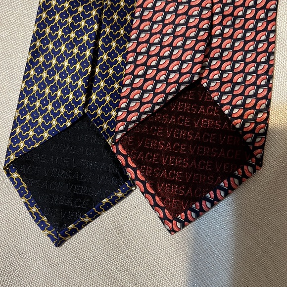 Versace Ties - Picture 5 of 7